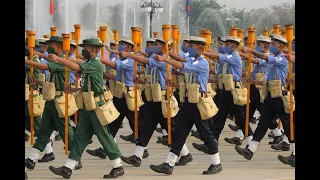 З розмахом!М'янма:парад до Дня збройних силMyanmar troops march in a parade to mark Armed Forces Day