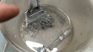 электролиз припоя в чистое олово .