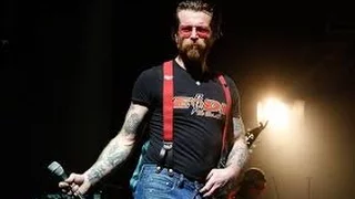 Eagles Of Death Metal - 'Moonage Daydream' (David Bowie cover) 25/08/16