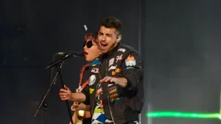 DNCE Performing Toothbrush