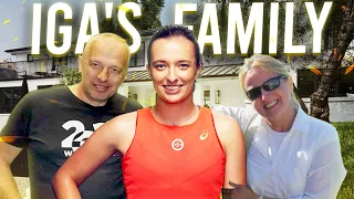 Iga Świątek's Family! [Parents, Siblings, Coach]