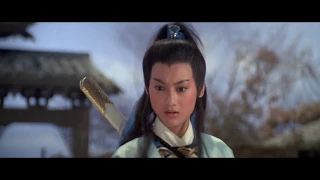 [HD] The Eight Diagram Pole Fighter 五郎八卦棍 (1983) | Kara Hui + Yuen Tak - Market Place Fight Clip
