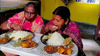 BIGBITES।MASSIVE EATING।।RICE WITH DAL,OMLET,SOYABIN CURRY,CHICKEN KOSHA।MUKBANG