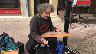 Instrument rare et étrange, le psaltérion à archet par Didier Bardoux