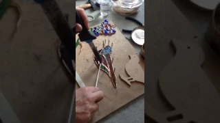 Tutoriel réalisation d'un vitrail oiseau technique Tiffany ruban de cuivre