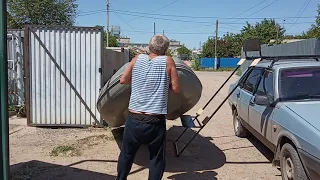 Багажник для перевозки лодки.