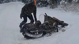 Harley WLA podróż w Bieszczady zimą.