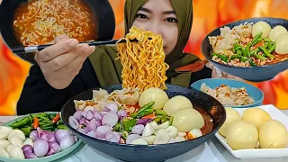 mukbang mie kuah dimsum toping telur cabe dan bawang mentah | asmr mukbang