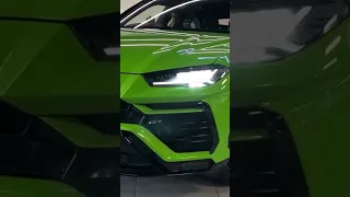 The Lamborghini urus green colour 2023