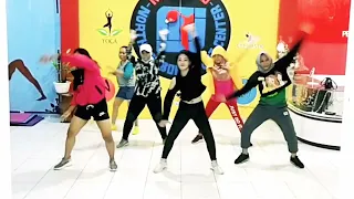 Perra by J Balvin ft Tokischa // zumba // Ch Rina blitar