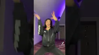 nuovo tiktok di Giulia Salemi || Mura ma dove guardi?!😂