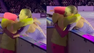 Камила Валиева трогательно обняла болельщицу после проката на шоу Тутберидзе