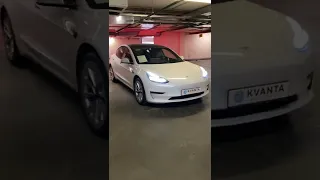 Как звучит Tesla Model 3