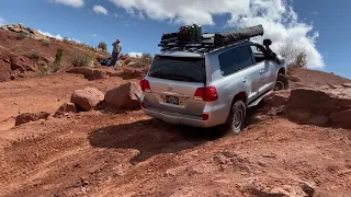 200 Series Land Cruiser Climbing Obstacle on Wipeout Hill Loop - Cruise Moab 2021