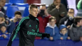 Toni Kroos crazy goals & skills