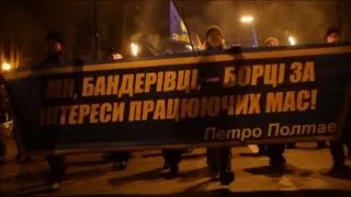 Nationalists march with torches in Kiev