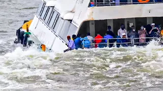 Ridiculous Moments When Driving Boat Went Wrong