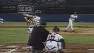 Craig Biggio hits a home run off John Smoltz