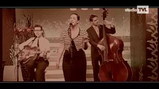 Caro Emerald - A night like this (live and acoustic)