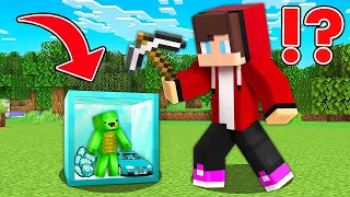 Why JJ Want To DESTROY Mikey’s TINY BASE In DIAMOND BLOCK - in Minecraft Maizen!