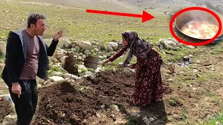 Displacement:😢😰 Homelessness of a widow and her children in a nomadic mountain.