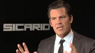 Josh Brolin on the irritating levity on set of 'Sicario'