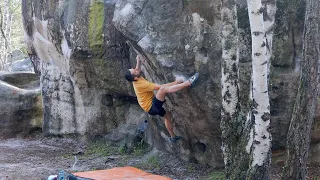 Parmi les Fous j'Erre   7a 6c+ /  Roche aux Sabots (fontainebleau)