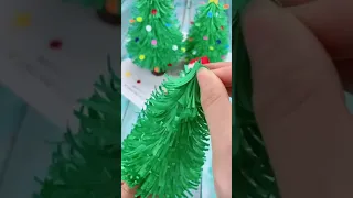 DIY Christmas Tree for Kids / Easy Paper Christmas Tree Craft / Fringe Christmas Tree Kids Craft