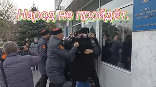 Казаки в Анапе избивают людей. Что дальше?