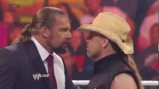 WWE Raw 13/02/12 The Undertaker vs Triple H. Con Shawn Michaels Parte 2 (audio latino)