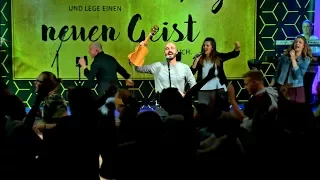 Joshua Aaron in Germany singing "Lion of Judah" // German & Hebrew