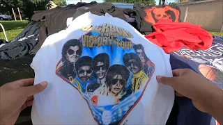 CRAZY VINTAGE CLOTHING BUYOUT! SPORTS TEES, MOVIE TEES AND BAND TEES!