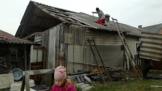 Разобрал Старый Сарай, который вот-вот рухнет  (Took apart the Old Barn, which is about to collapse)