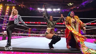 Asuka Entrance With Bianca Belair & Alexa Bliss - RAW: November 21, 2022