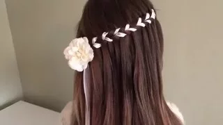 Scissorwaterfall braid with ribbon (Nauhallinen saksivesiputousletti)