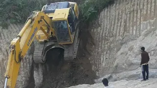 Danger Landing-Superstar Excavator Operator in Mountain of Arunachal  Pradesh..