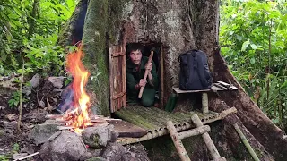 FULL VIDEO 135 Days Bushcraft Alone, Build Secret Shelter inside giant roots, underground shelter