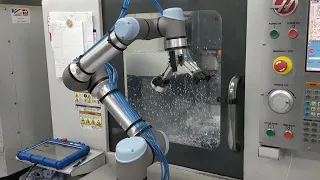 Automated Machine Tending using a Universal UR5e cobot