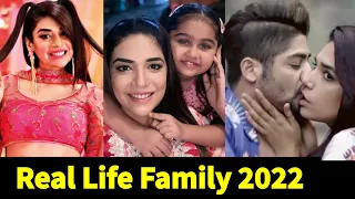 Popular Zeeworld Actress Anjum Fakih and Her Real Life Family