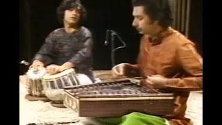 Pt. Shivkumar Sharma & Zakir Hussain -  Raag Jhinjhoti