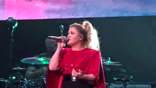 Kelly Clarkson - Behind These Hazel Eyes (Live Dallas, TX at American Airlines Center 2-28-2019)