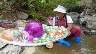 Underwater Treasure Hunting: The Exciting Adventure of Pearl Picking at the Bottom of the River