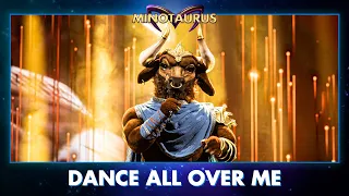 Minotaurus - ‘Dance All Over Me’ | The Masked Singer | seizoen 3 | VTM
