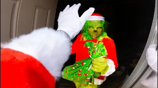 Parkour Santa VS The Grinch In Real Life! POV Chase