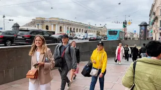 Walking Nevsky Prospekt in St Petersburg, Russia In A Cloudy Day