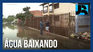 Água das enchentes começa a baixar em algumas regiões de Eldorado do Sul (RS)