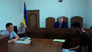 Я ЦАР І БОГ,Я ТОБІ ЗАБОРОНЯЮ.В незаконний спосіб,суддя Ясінський забороняє знімати відео журналісту