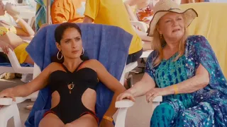 Son Como Niños | Salma Hayek y sus Amigas se Burlan de Musculoso con Voz de Niño