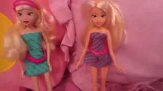 Winx Club Jakks Pacific School Girl/Everyday Doll and Simba Stella School Girl *Comparison*