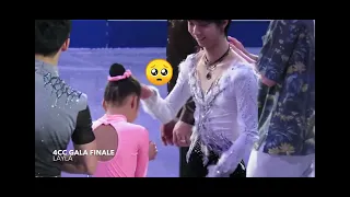 Priceless reaction from everyone to Yuzuru Hanyu